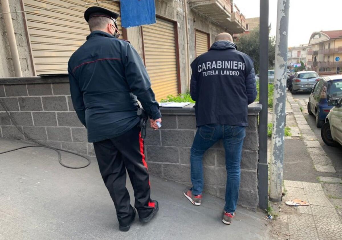 Palagonia: costringevano due dipendenti ad accettare una paga inferiore rispetto alla busta paga - 