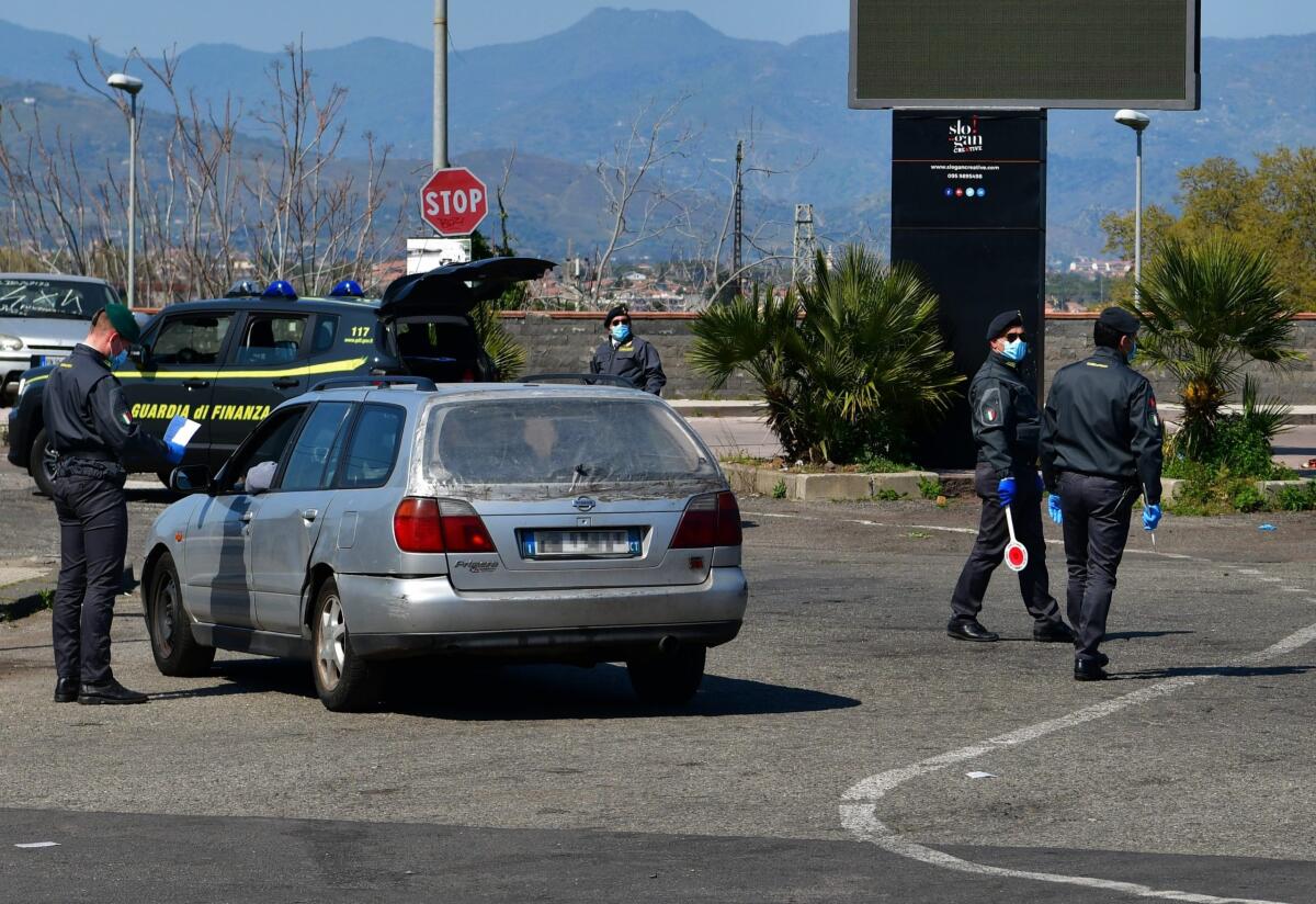 Controlli anti Covid della Guardia di Finanza, due associazioni e 7 persone sanzionate - 