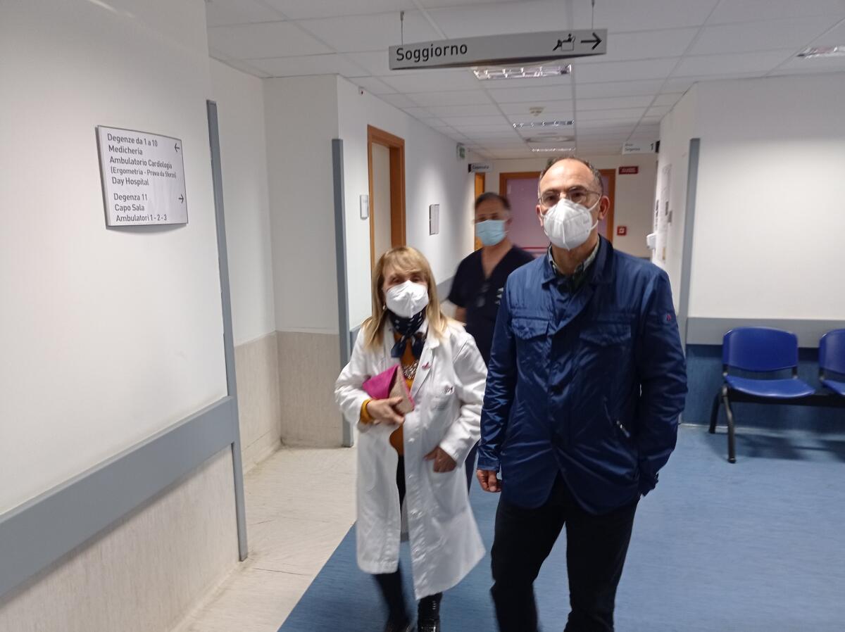 Militello, il manager Lanza in visita all'ospedale: «Darò sostegni al personale» - 