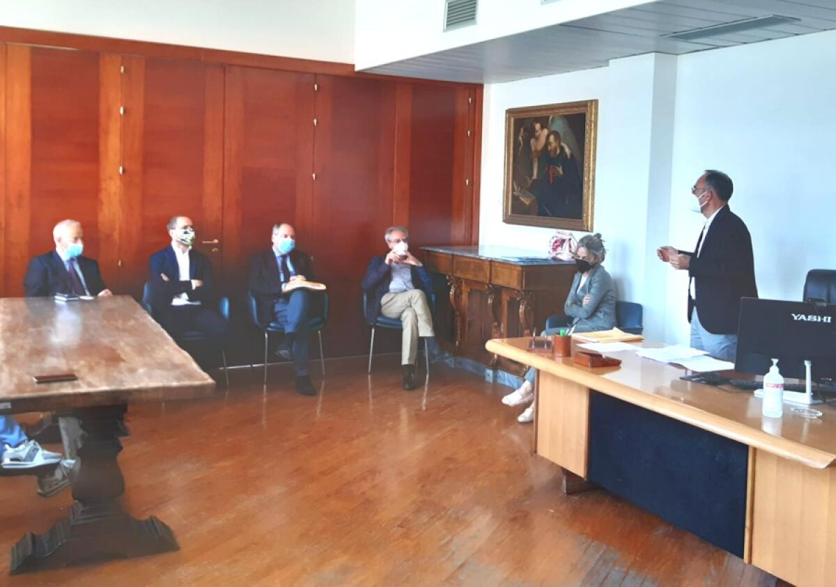 Caltagirone: visita del manager dell'Asp, Lanza all'Ospedale "Gravina". In arrivo nuovi medici e concorsi dedicati - 