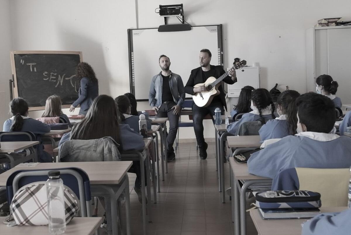 Musica: esce il nuovo brano inedito dei Bellamorèa sulle sofferenze dei giovani causate dal Covid - 
