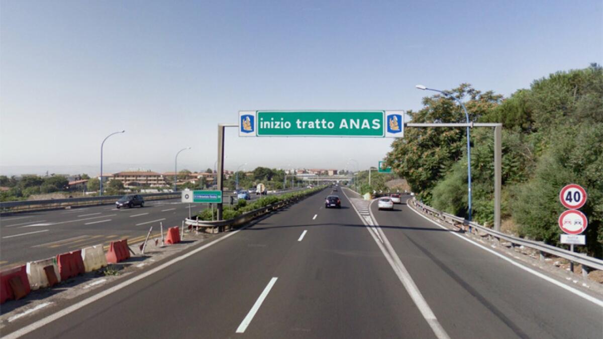 Viabilità: installazione della nuova segnaletica verticale sulla Tangenziale Ovest di Catania - 