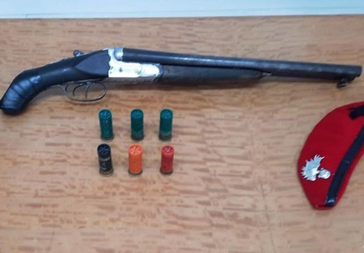 Palagonia: arrestato dai Carabinieri un 33enne con fucile a canne mozze pronto al fuoco - 