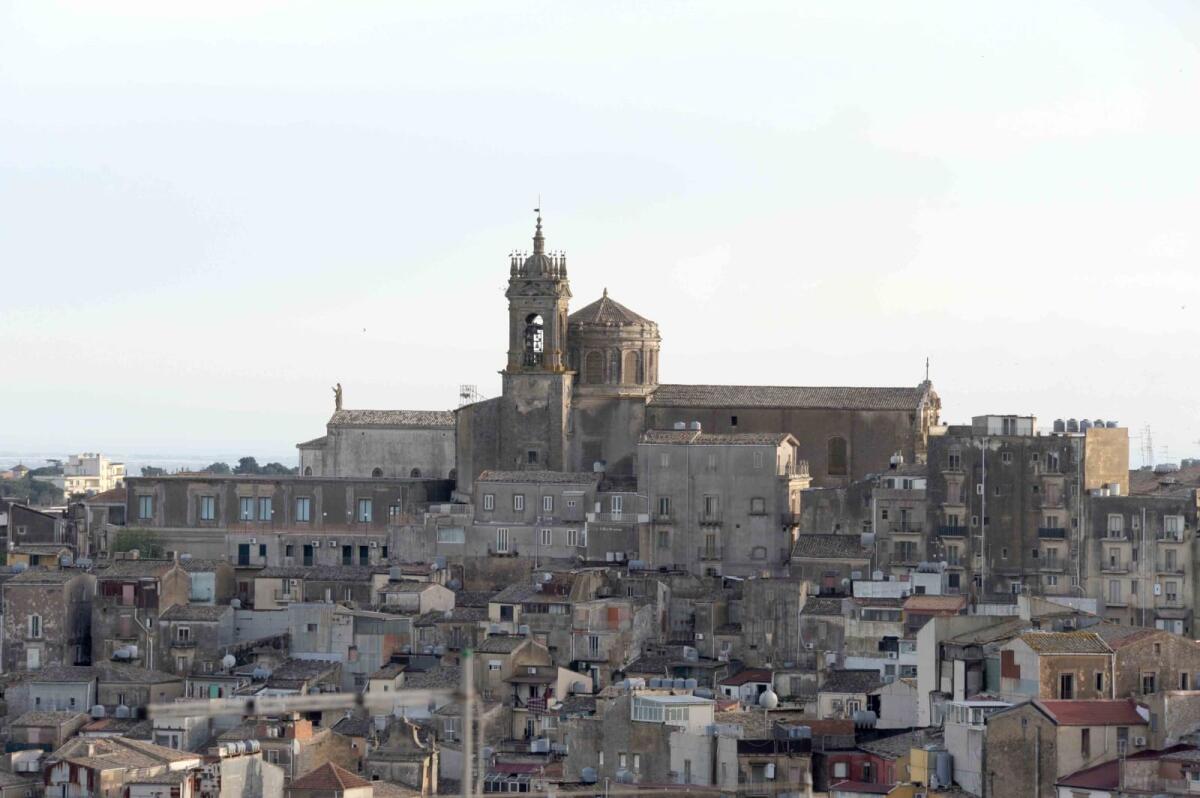 Caltagirone: approvato il regolamento comunale per le "case a 1 euro" - 