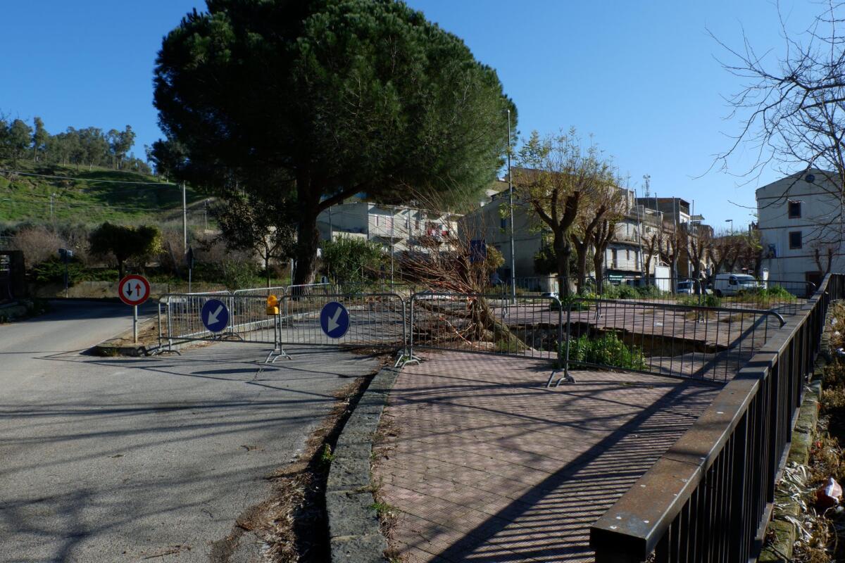 Caltagirone: lavori di messa in sicurezza Croce San Giacomo- Signore del Soccorso e Poggio San Francesco - 