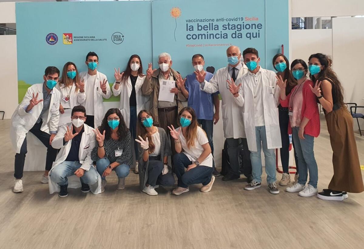 Caltagirone: iniziate le somministrazioni della terza dose e dosi aggiuntive del vaccino anti Covid - 