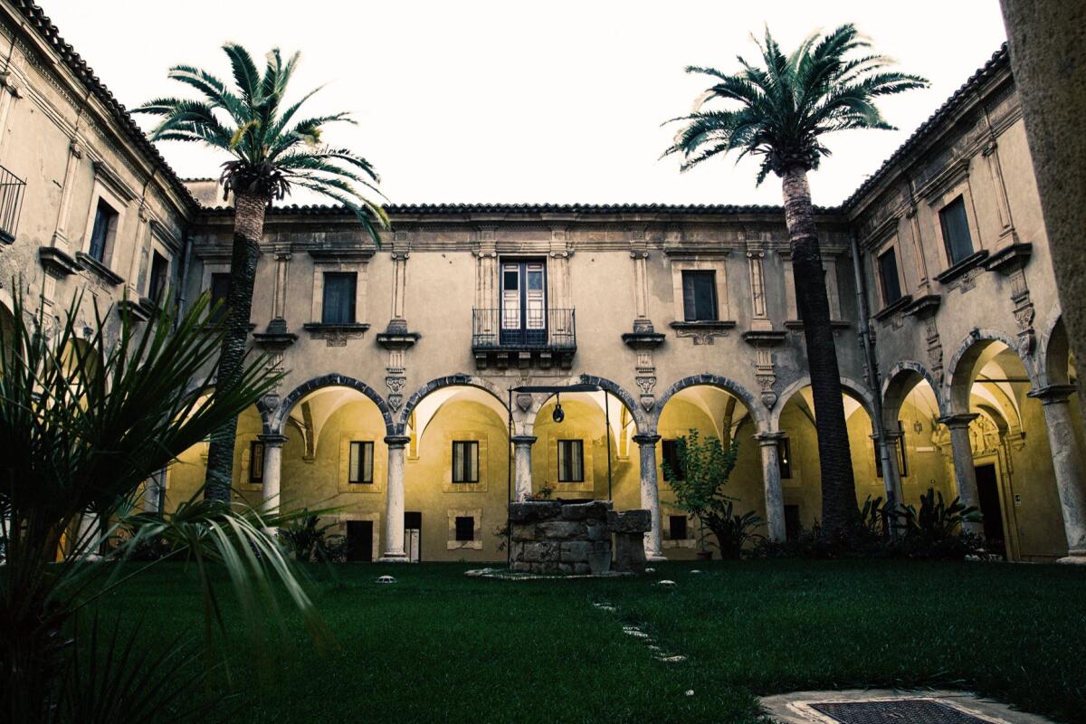 Caltagirone: “Dal virtuale al reale”. La scrittura e la lettura: nuovi confini - 