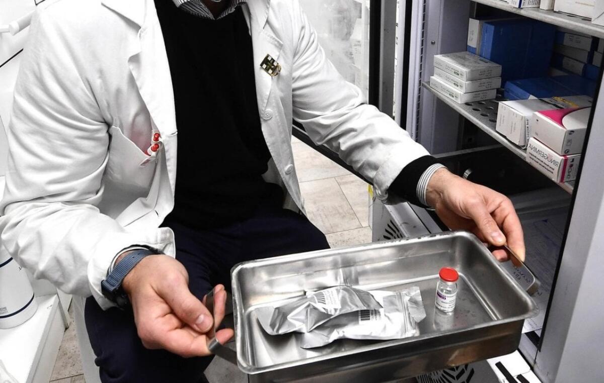 Vaccini anti Covid nelle farmacie di Caltagirone, Grammichele, San Michele di Ganzaria e altre in provincia di Catania - 