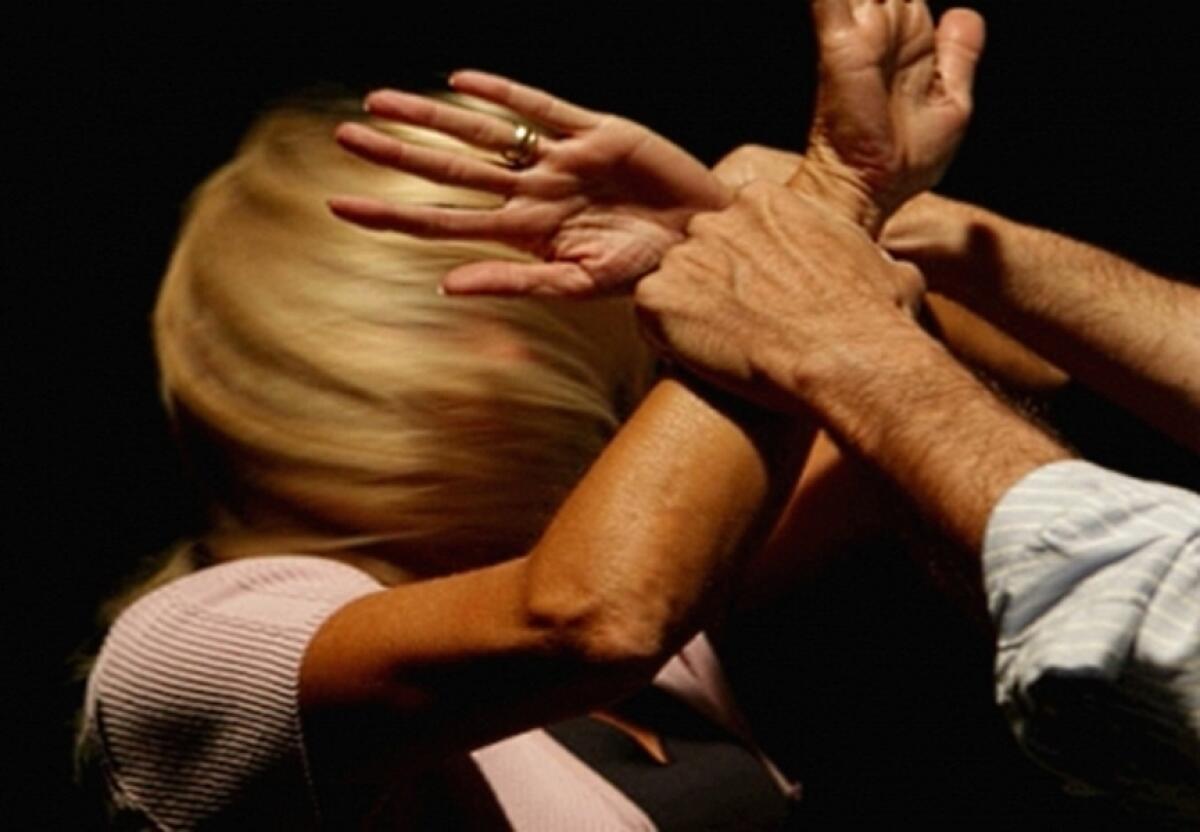 Mirabella: violenze, lesioni e sequestro di persona, 33enne violento finisce in carcere - 