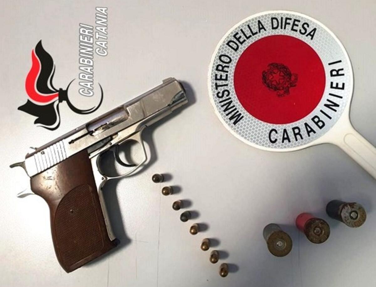 San Cono: arrestato un pastore che nascondeva pistola e munizioni - 