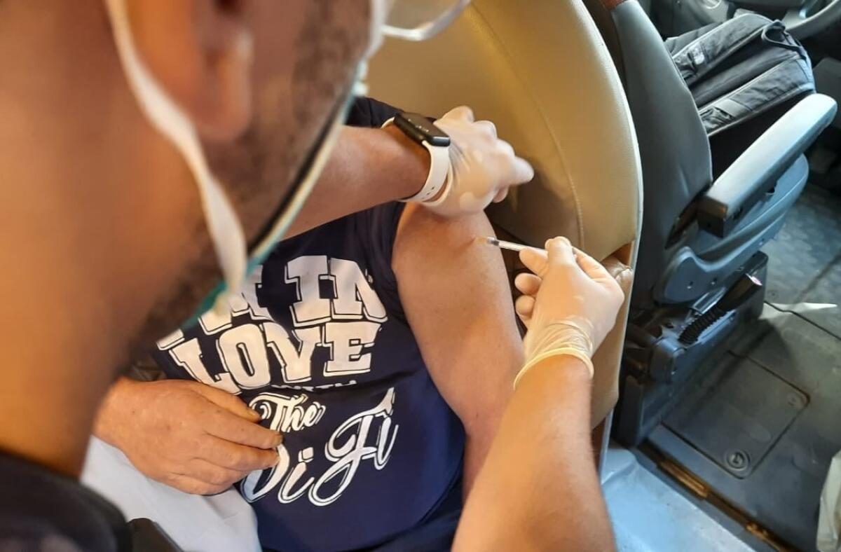 Caltagirone: in discesa i positivi al Covid. Anche oggi e domani la campagna vaccinale di prossimità - 