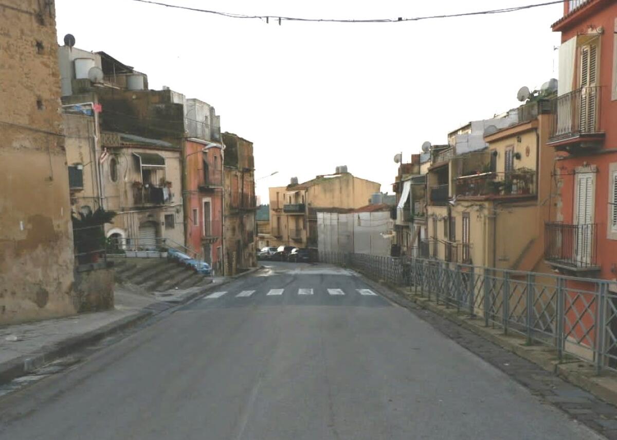 Caltagirone: riapre al transito dei la Circonvallazione di ponente. Messi in sicurezza i fabbricati pericolanti - 