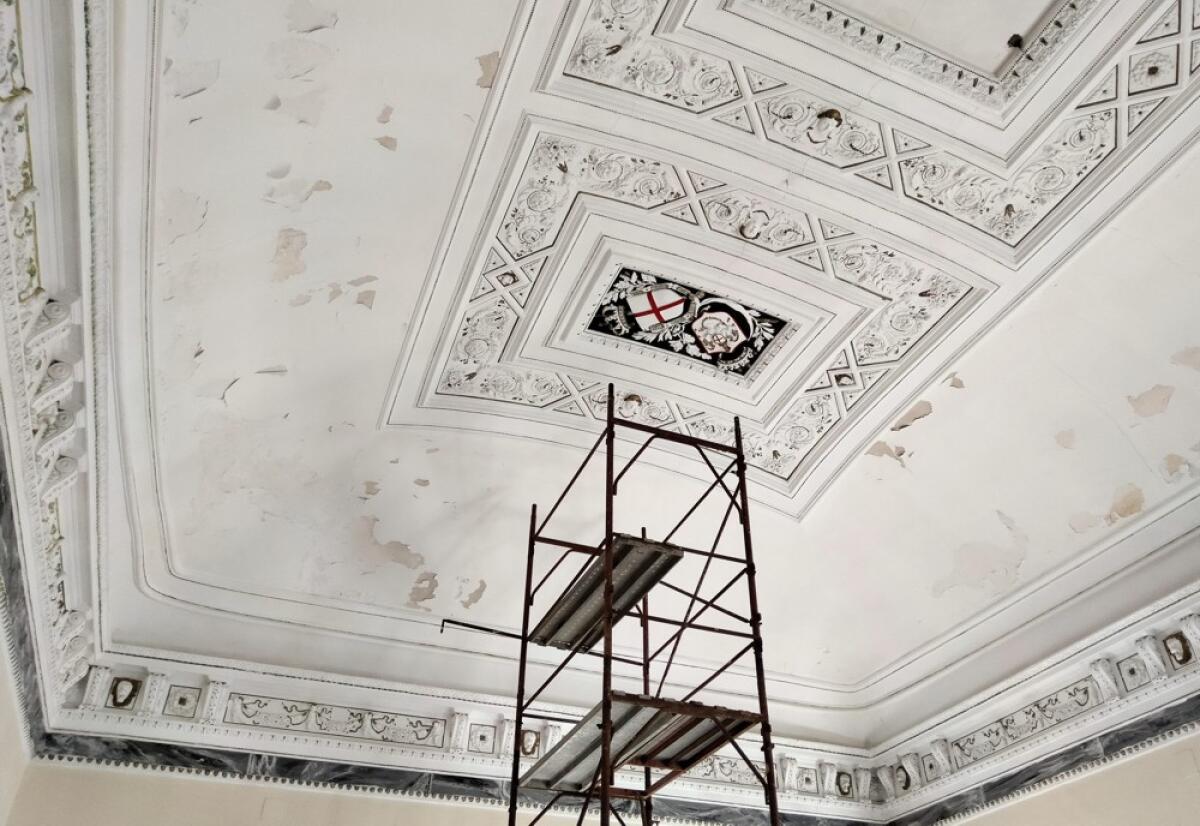 Caltagirone: chiusa e inagibile l'aula consiliare del Municipio per le infiltrazioni d'acqua - 