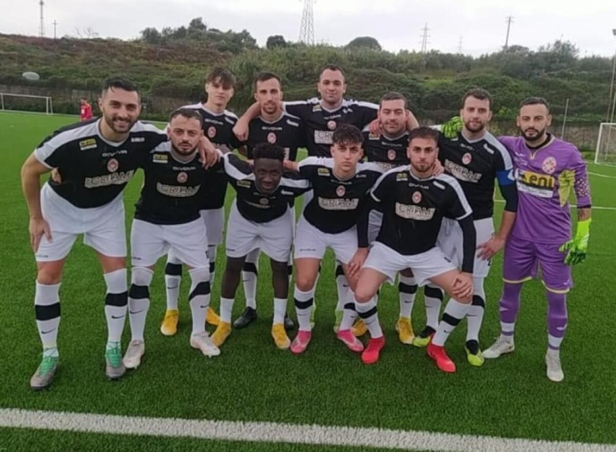 Calcio, Seconda Categoria: il Real Caltagirone vince fuori casa contro l'Acitrezza - 