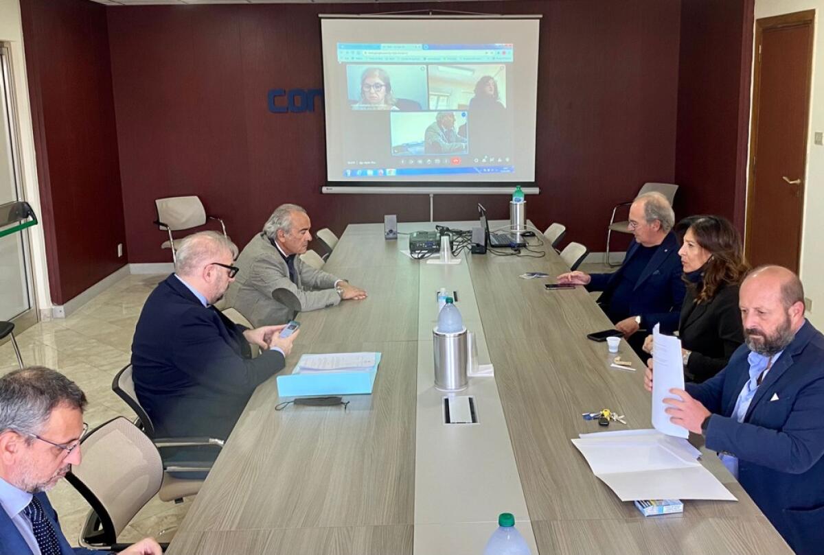 Incontro Confcommercio e commissione Attività produttive all’Ars sulla legge per la riforma del comparto - 