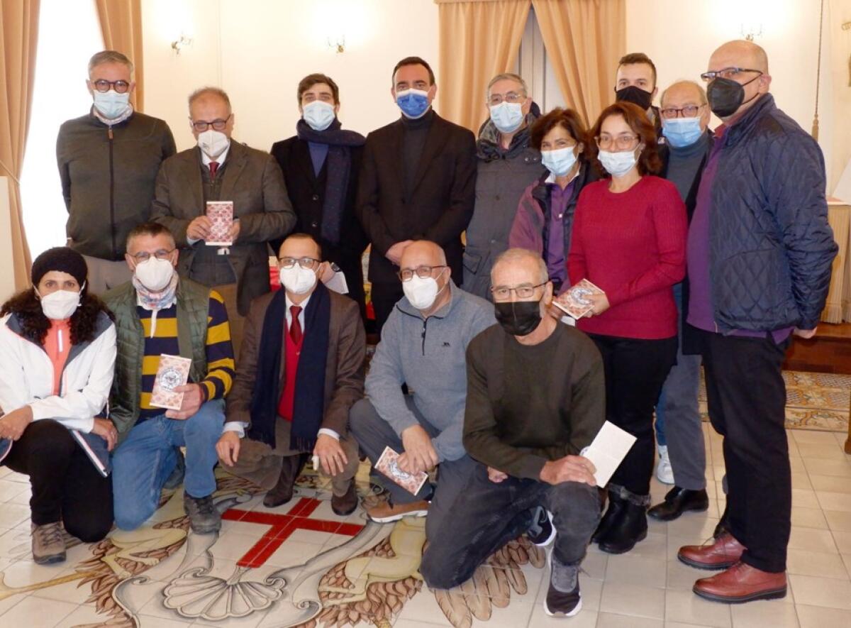 Da Caltagirone sei pellegrini camminatori maltesi per il Cammino di San Giacomo in Sicilia - 