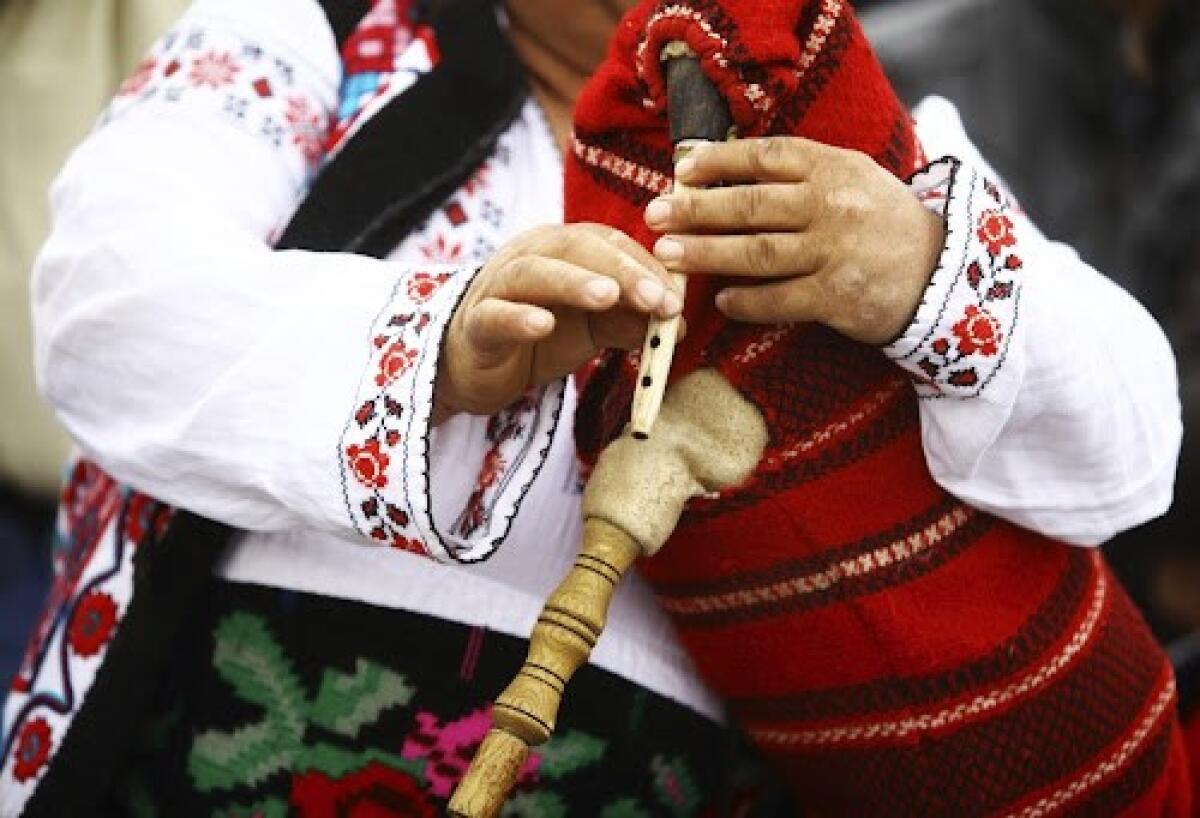 Caltagirone: domenica “KaltaTrova”, Mercatino di Natale, XX Giornata di propiziazione e gli zampognari - 
