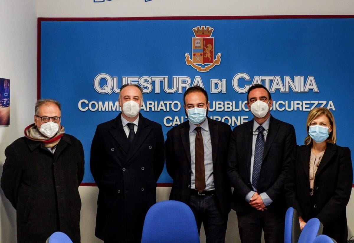 Caltagirone: il sindaco Roccuzzo e la Giunta municipale incontrano il dirigente del Commissariato della Polizia di Stato - 