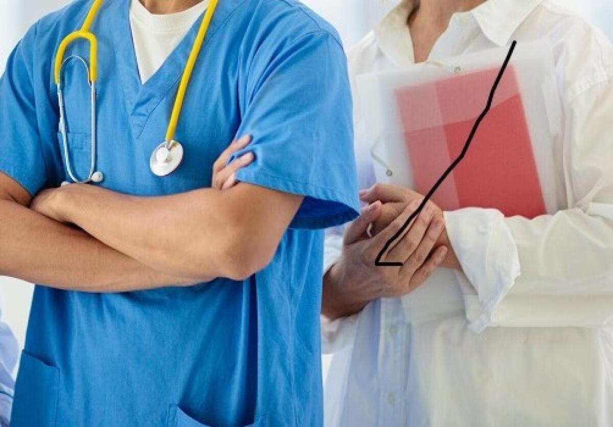 Sospesi 38 medici no vax dall'Ordine dei medici di Catania. Alcuni non avrebbero fatto alcuna dose di vaccino - 