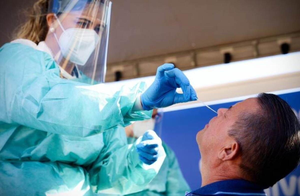 Covid in Sicilia: diminuiscono i contagi rispetto a due settimane fa e anche le prime dosi di vaccino - 