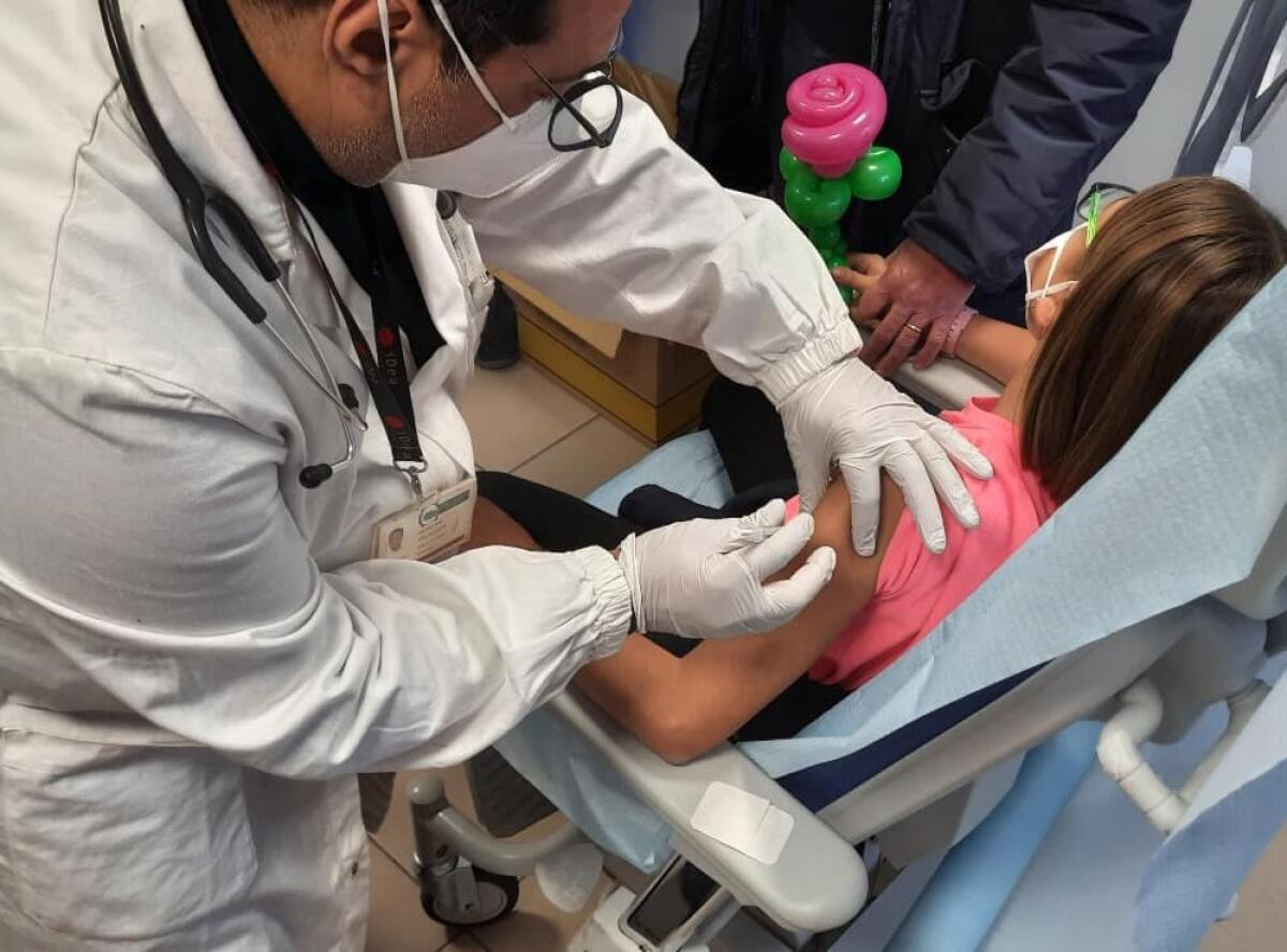 Caltagirone: 652 i positivi al Covid, 2 i decessi. Gli hub aperti anche per le vaccinazioni ai bambini - 