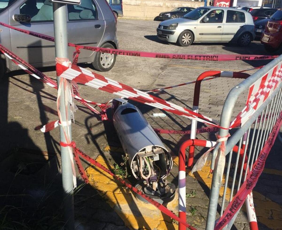 Caltagirone: danneggiata da ignoti la colonnina Enel X per le ricariche delle auto elettriche - 