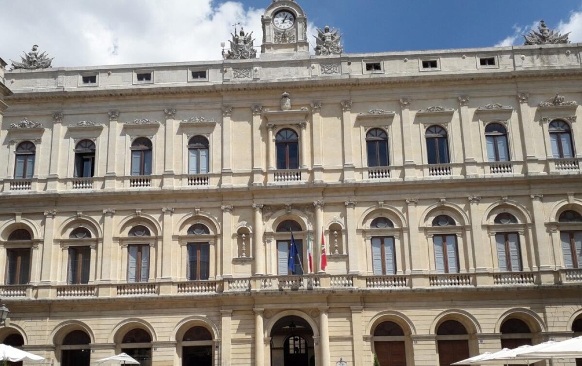 Caltagirone: al municipio il front-office per le problematiche sui tributi comunali - 