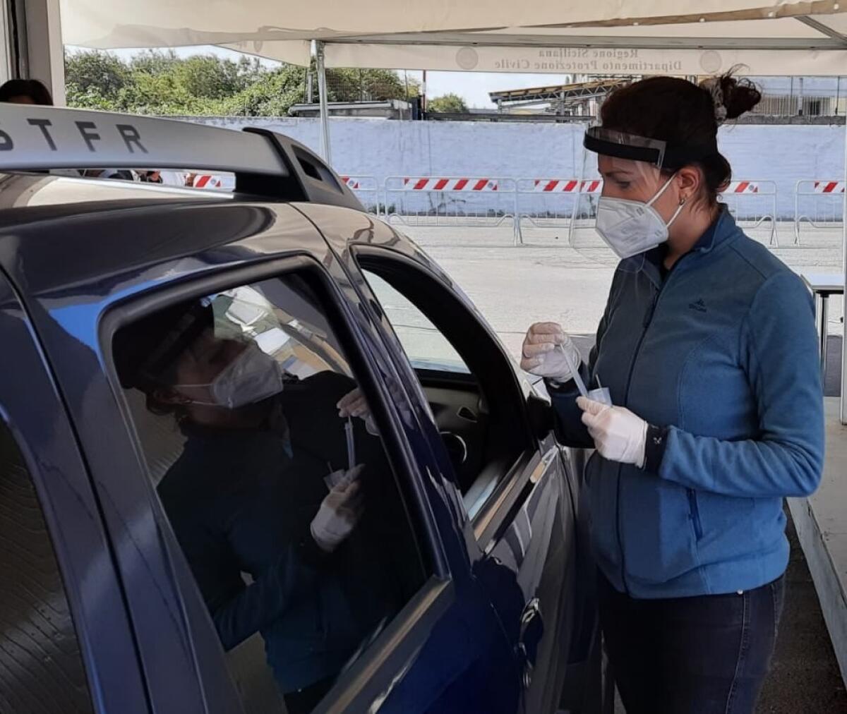 I tamponi Covid di fine isolamento nei drive in ogni distretto sanitario "per liberare i cittadini bloccati in casa" - 