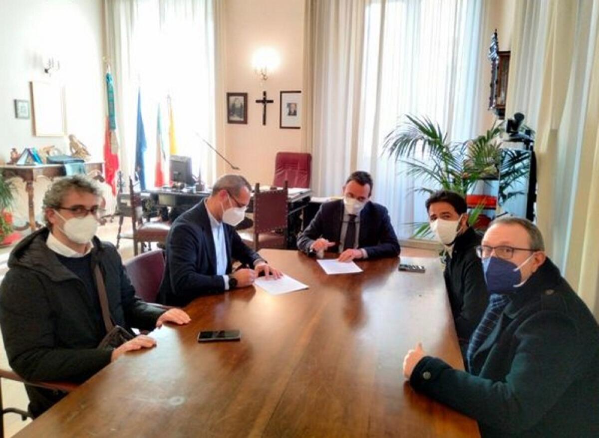 Caltagirone: tirocini formativi per quattro ingegneri che saranno impiegati negli uffici comunali - 