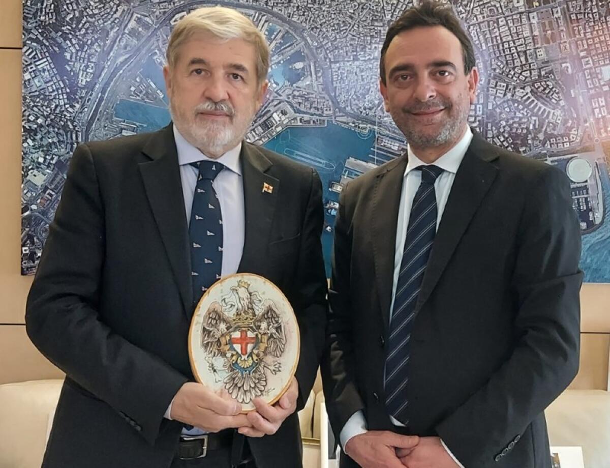 Caltagirone: incontro al municipio di Genova per il gemellaggio delle due città - 