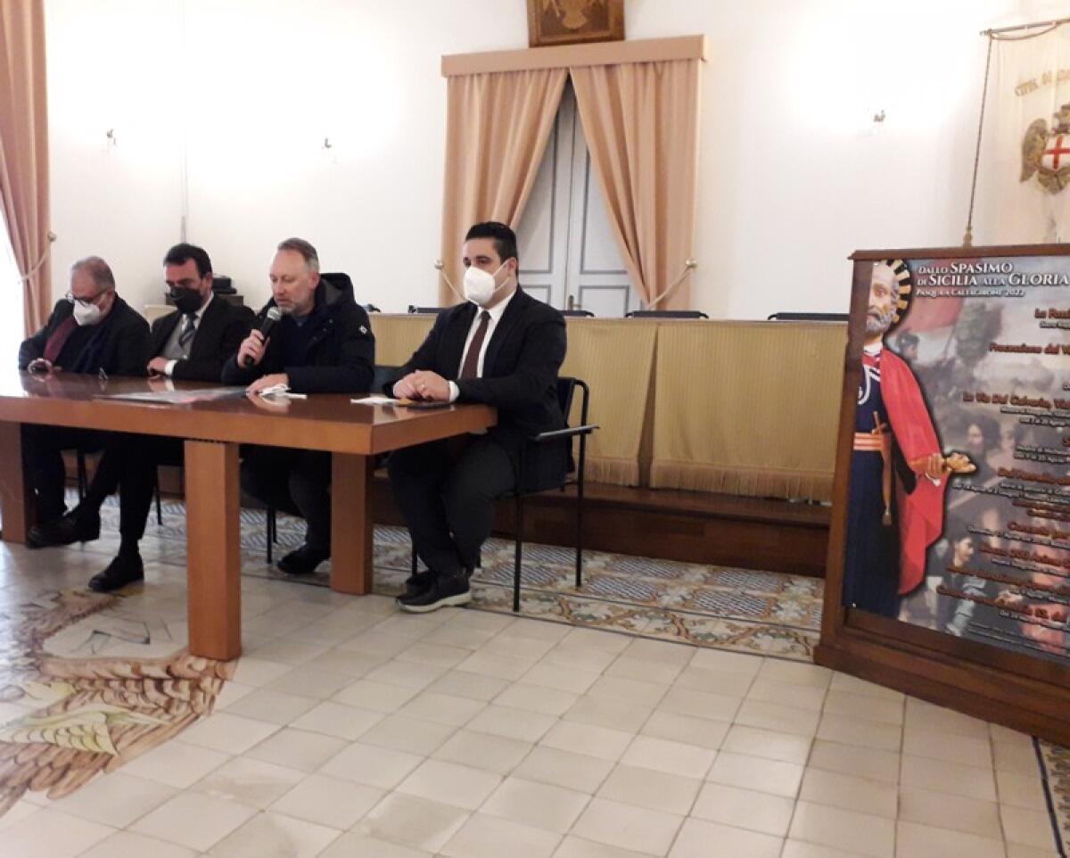 Caltagirone: presentato il programma della "Pasqua 2022" con la processione del Venerdì Santo, la “Giunta” e alcune mostre - 