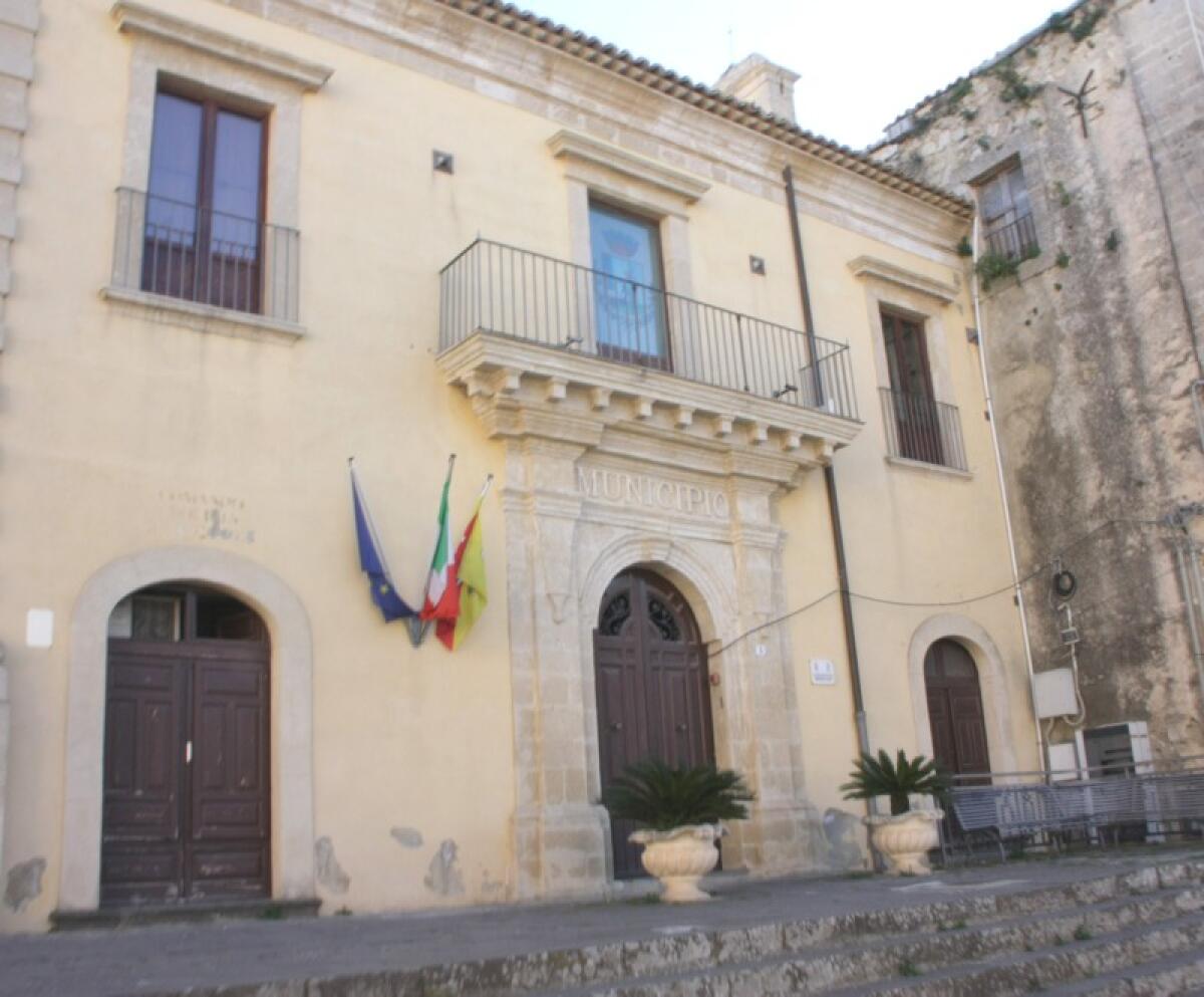 Licodia Eubea: dai consiglieri di opposizione dubbi e perplessità sull'Hub vaccinale - 