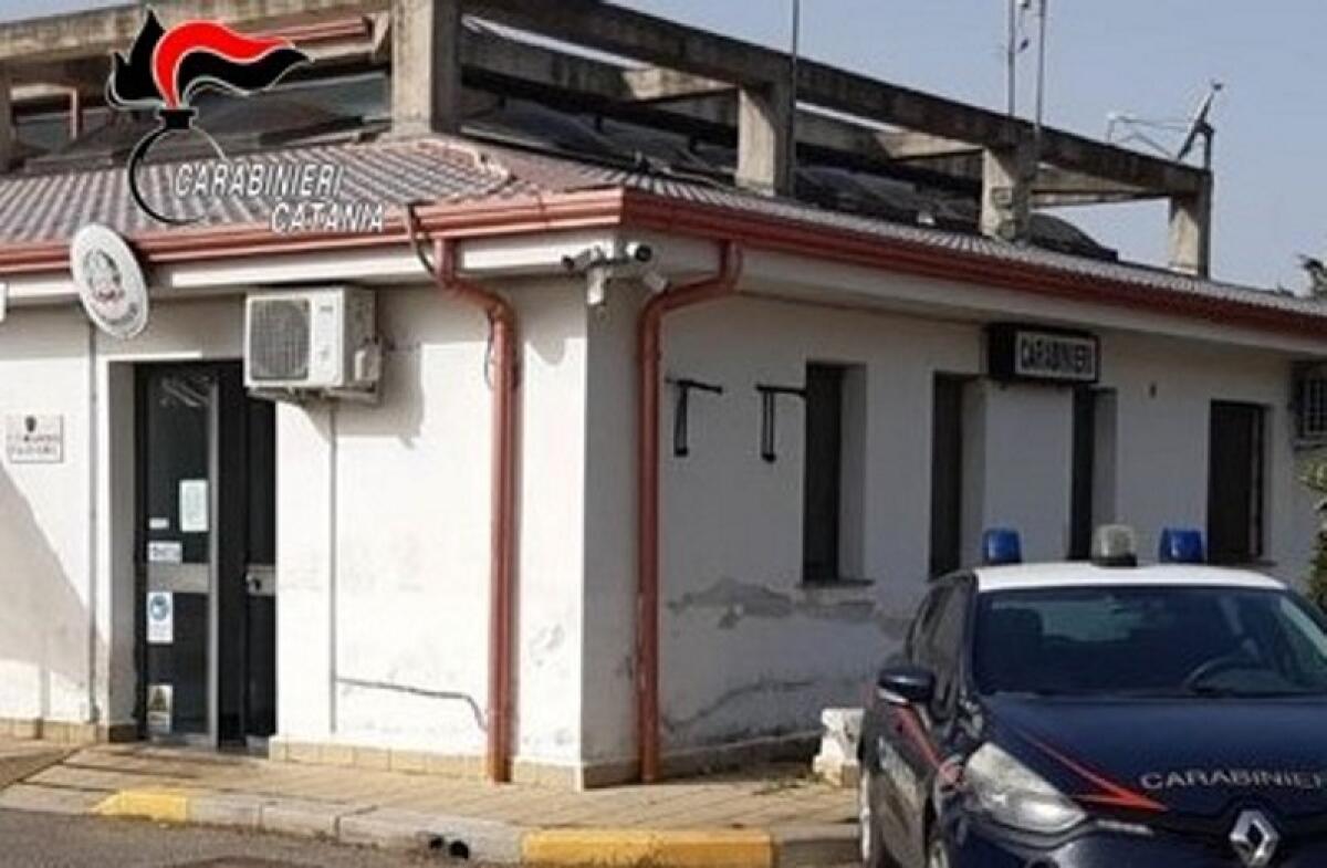 Scordia: maltrattamenti in famiglia, lesioni personali ed estorsione. Indagato un 30enne - 