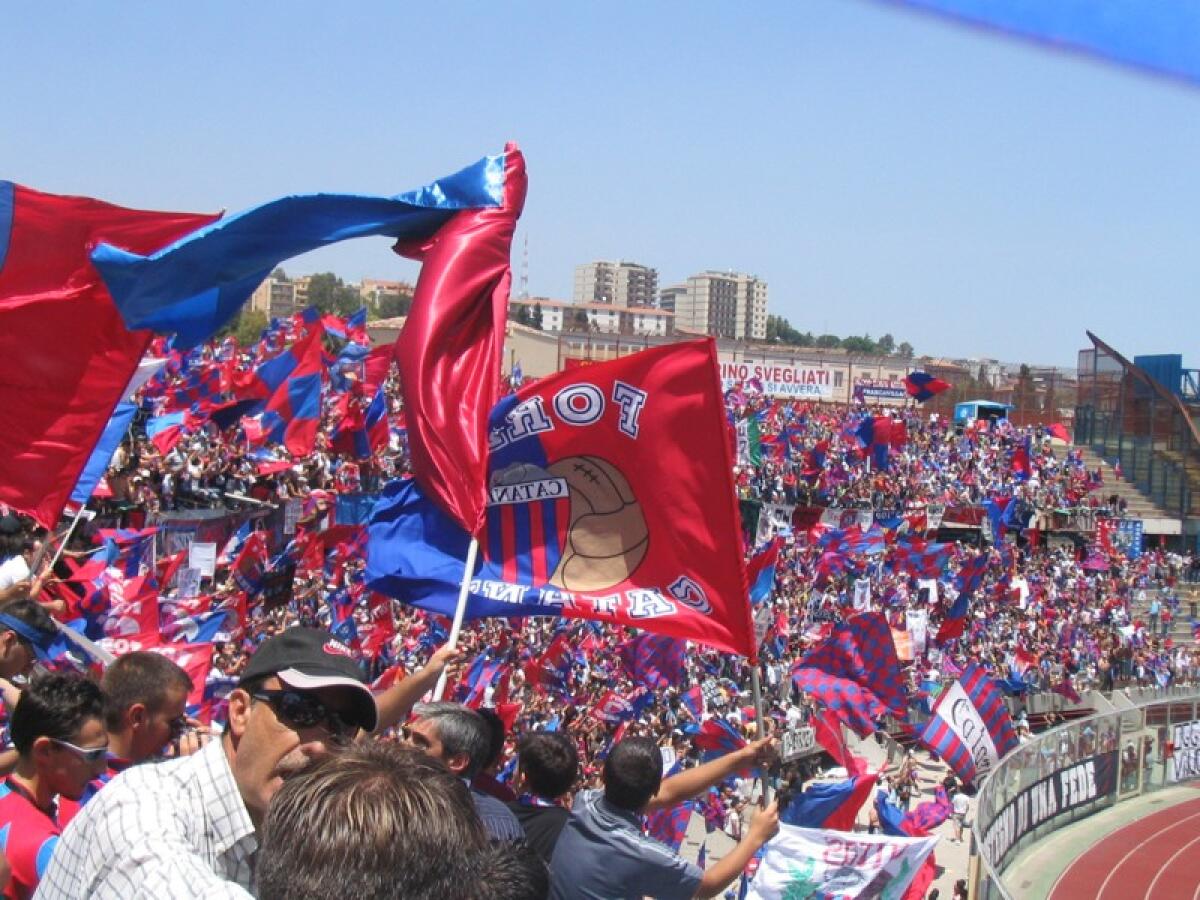 Calcio: dopo la radiazione del Catania il Comune avvia procedimento per iscrizione società sportiva nel campionato di Serie D - 