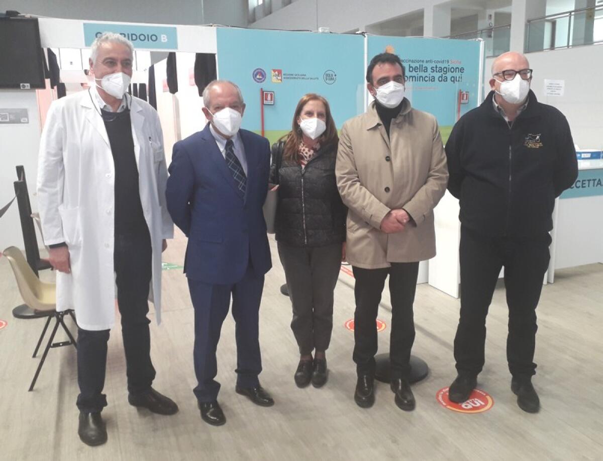 Caltagirone: martedì chiude l'Hub vaccinale. Percentuale della popolazione vaccinata al 90% - 