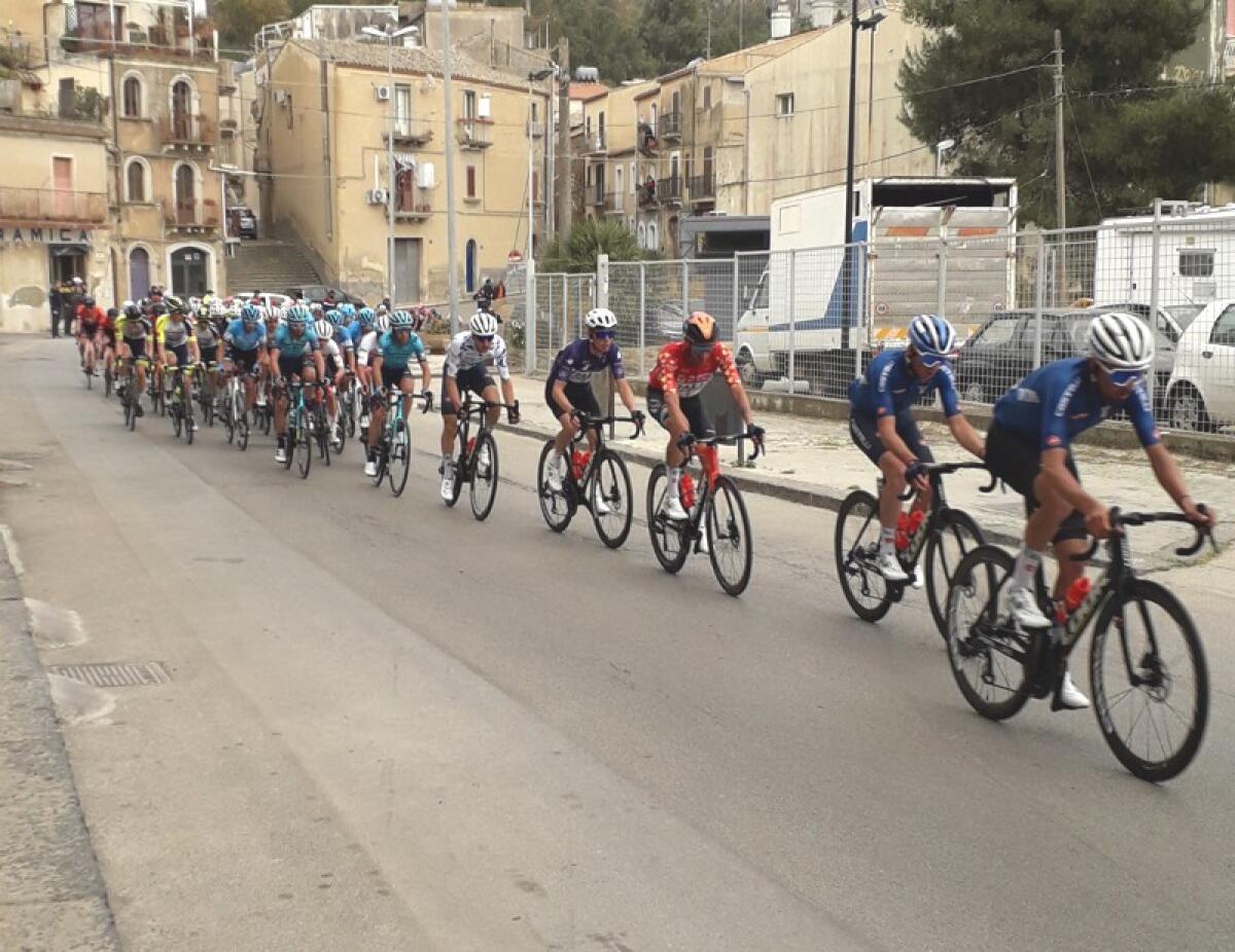 Ciclismo: la terza tappa del Giro di Sicilia è stata vinta da Fran Miholjević - 