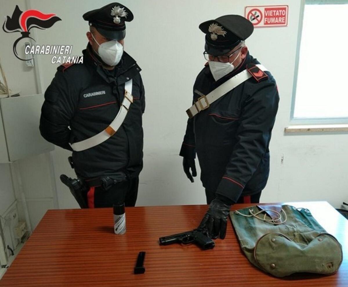 Vizzini: i Carabinieri arrestano un 44enne per detenzione illegale di armi - 