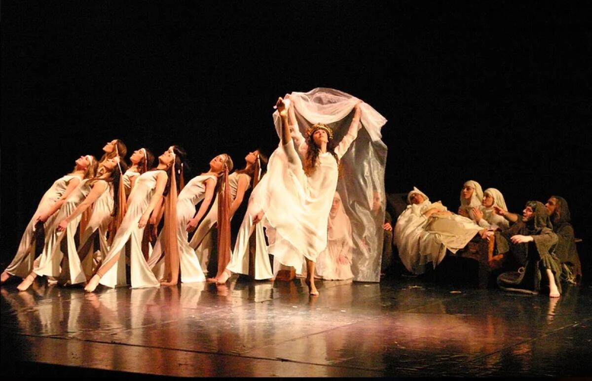 Caltagirone: mercoledì 18 e giovedì 19 maggio, il musical “Chiara di Dio” al cine-teatro Politeama - 