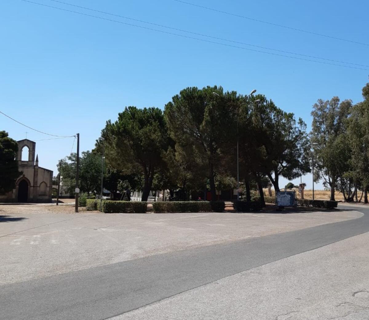 Santo Pietro, effettuati interventi straordinari di scerbatura per prevenire gli incendi - 