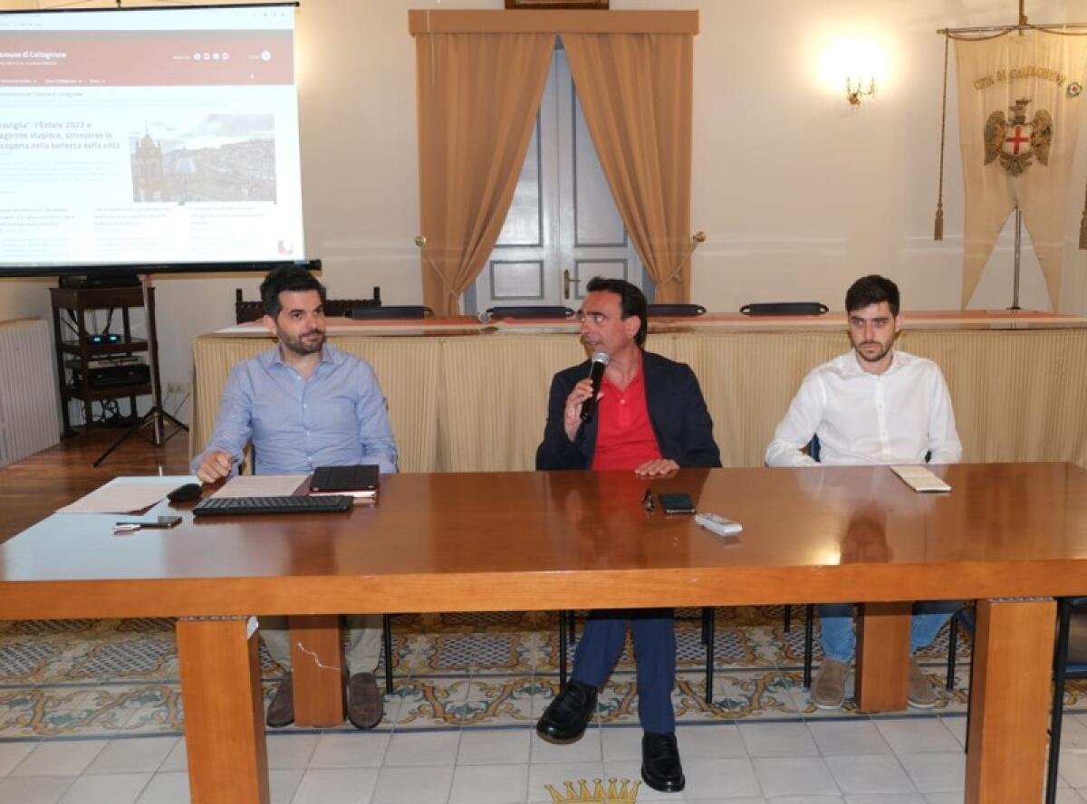 Caltagirone: presentato il nuovo sito internet del Comune realizzato con i fondi del PNRR - 