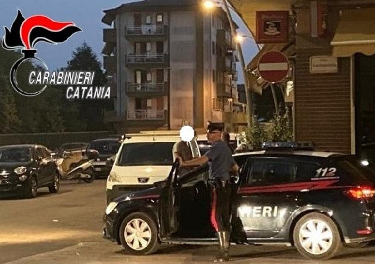 Caltagirone: rapine e botte alle vittime, i Carabinieri arrestano un 22enne - 
