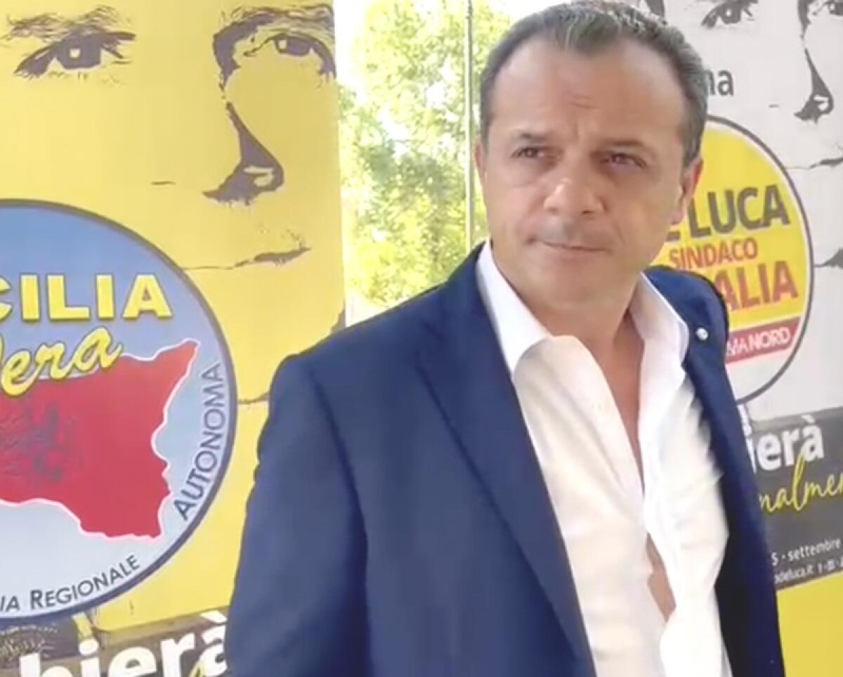 Caltagirone: giovedì 25 agosto in Piazza Municipio il comizio di Cateno De Luca - 