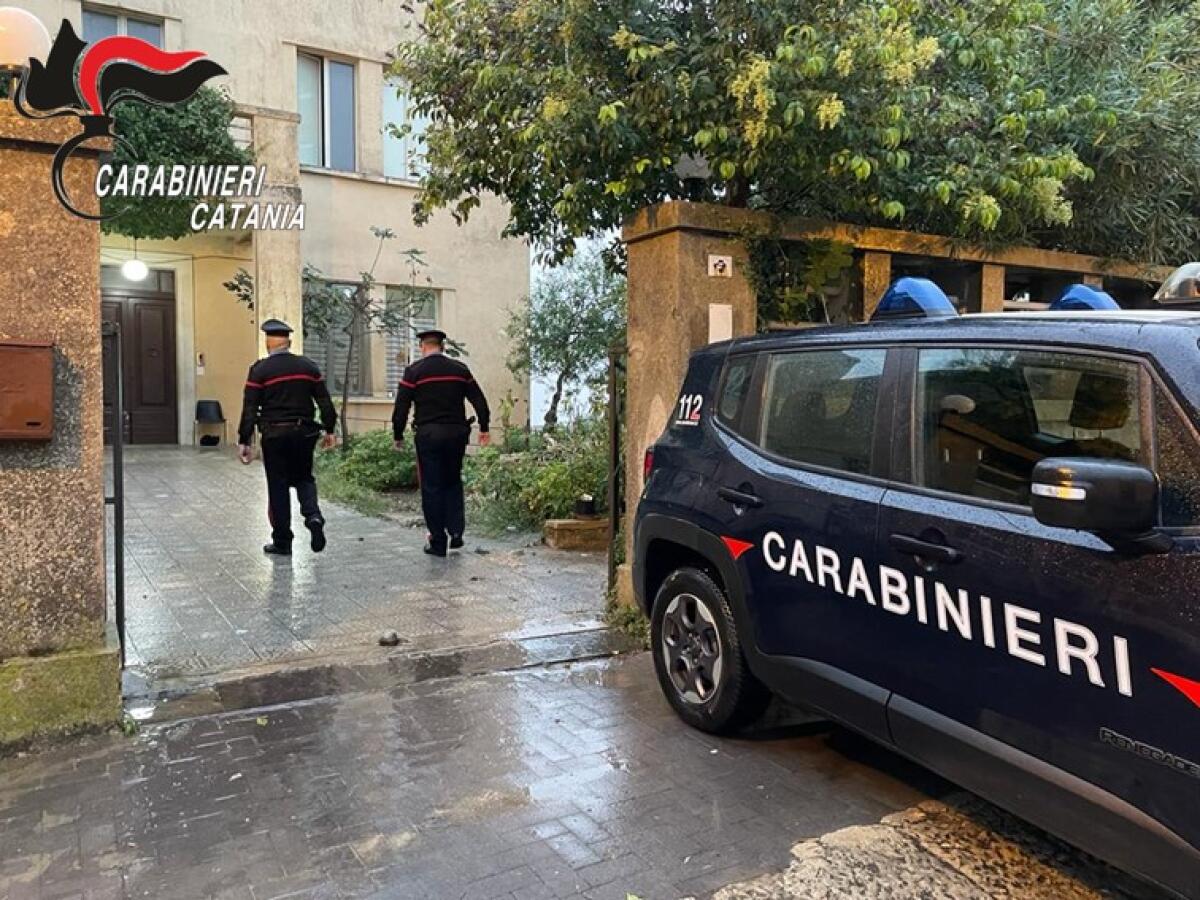 Licodia Eubea: comunità per inabili psichici in fiamme, i Carabinieri salvano una donna di 88 anni - 