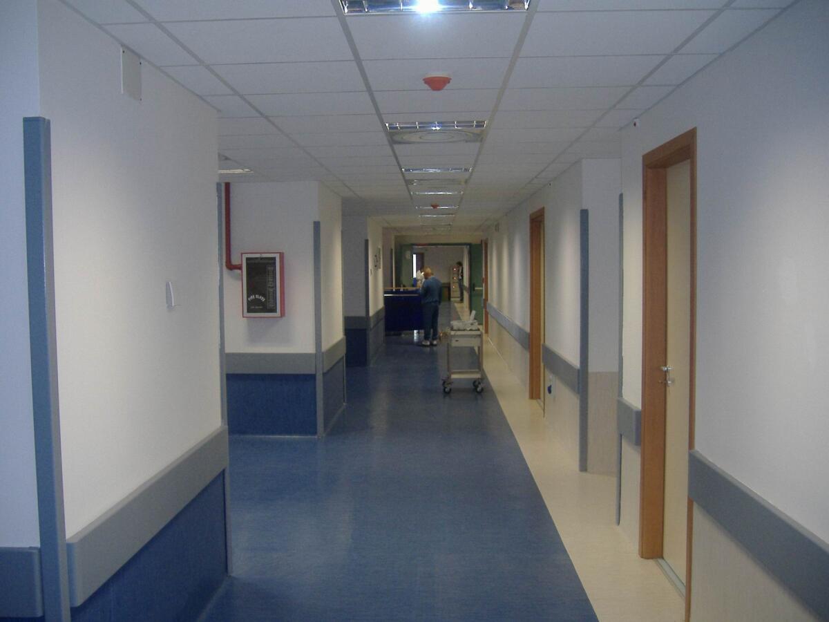 Ospedali catanesi, rimodulati i posti letto: «Più dotazioni per la normale degenza» - 