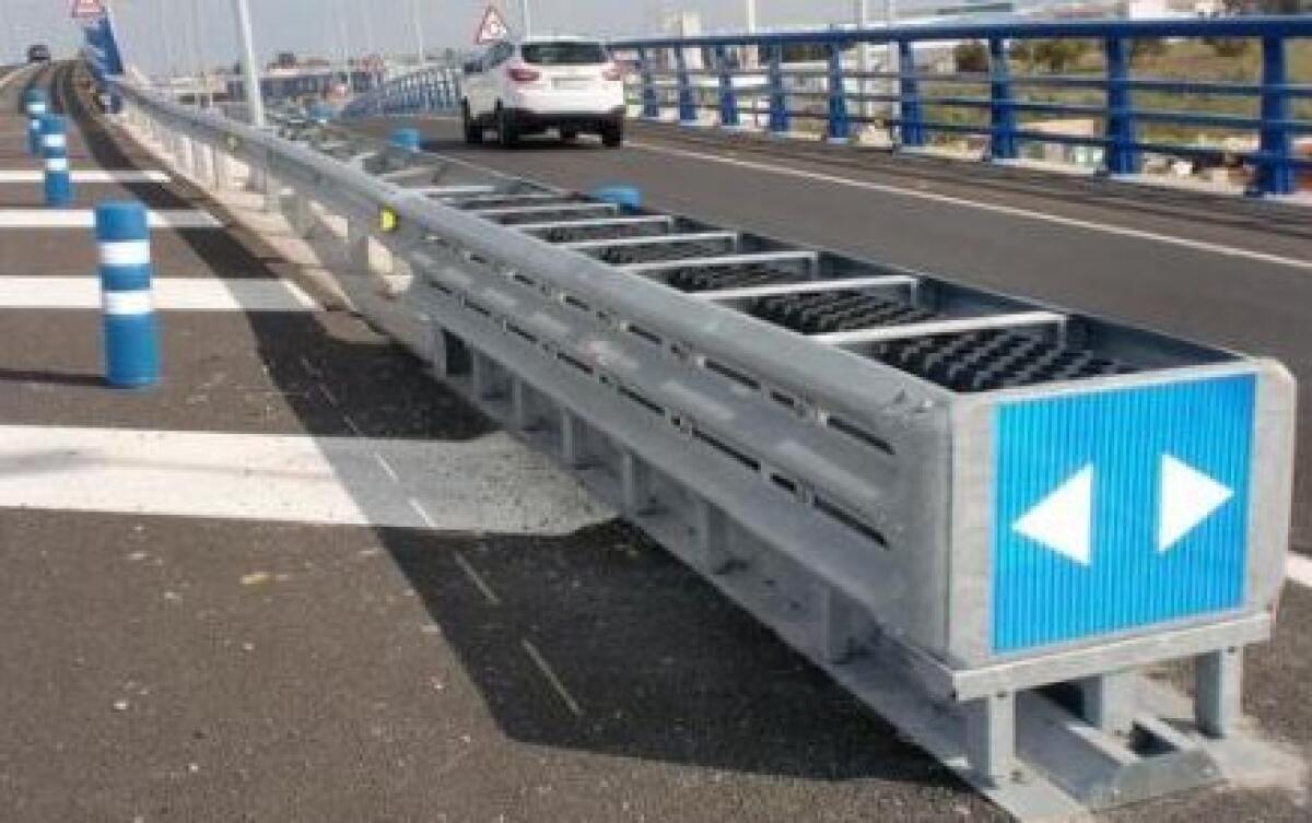 Viabilità: installazione delle nuove barriere laterali di sicurezza sulla Tangenziale Ovest di Catania - 