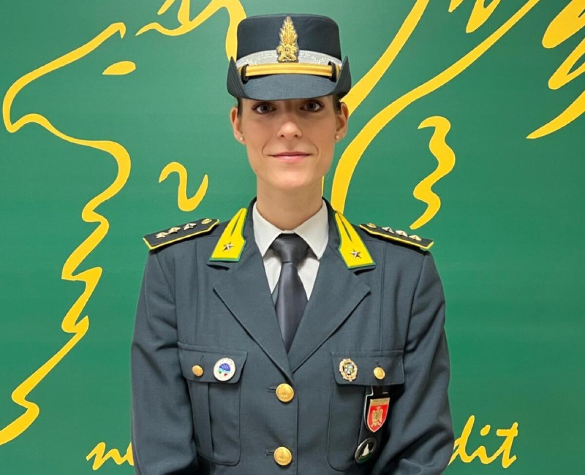Caltagirone: il Tenente Alessia Di Caro al comando della Compagnia Guardia di Finanza - 
