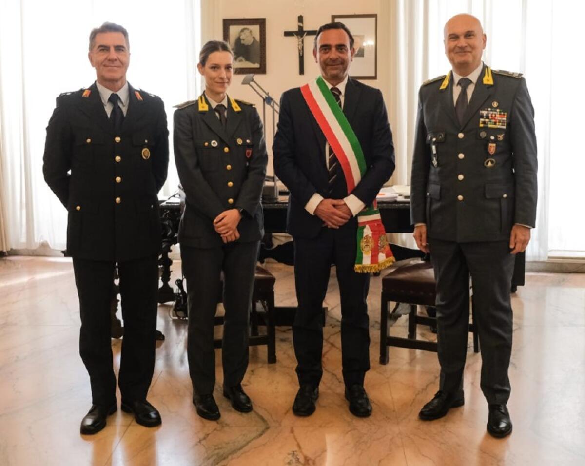 Caltagirone: il comandante provinciale della Guardia di Finanza in visita al municipio - 