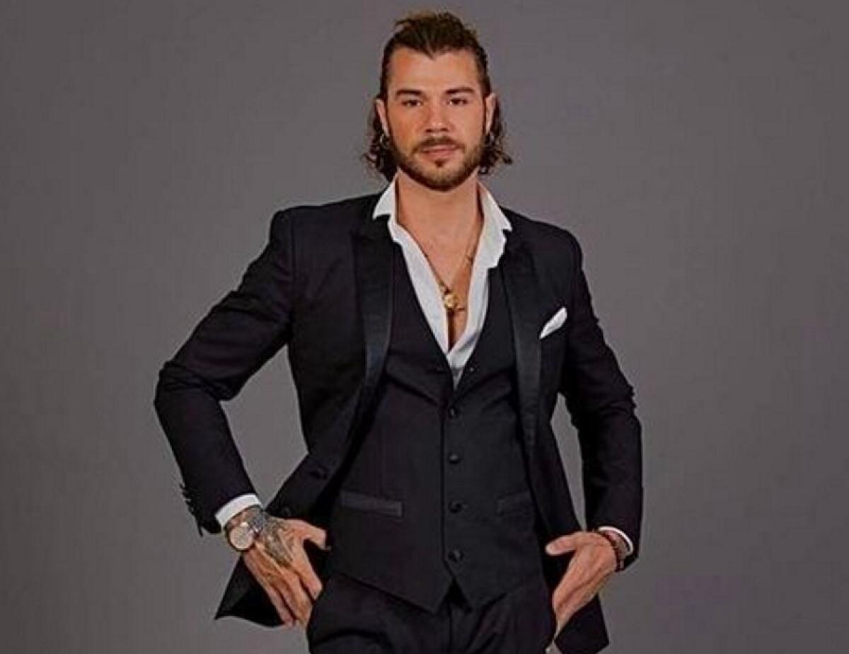 Simone Arena, il ballerino di Caltagirone, sabato 8 ottobre a "Ballando con le stelle 2022" - 