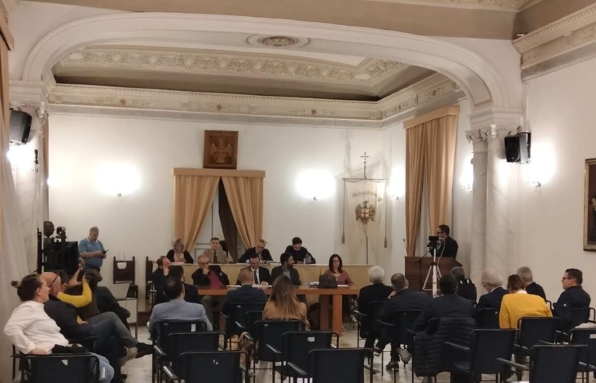 Caltagirone: la seduta del Consiglio comunale rinviata a venerdì 28 ottobre - 