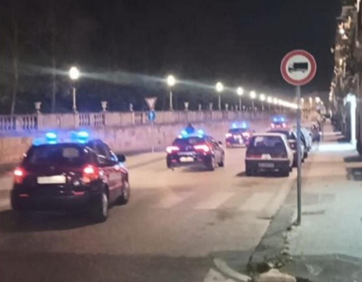 Caltagirone: furto e ricettazione di auto. Sei persone, tre di esse percettori del reddito di cittadinanza, arrestate dai Carabinieri - 